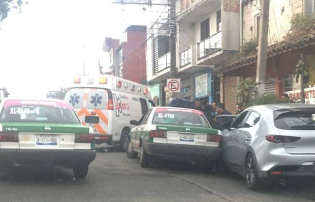 ¡Lunes de accidentes! Tres percances viales dejan cuantiosos daños en Xalapa