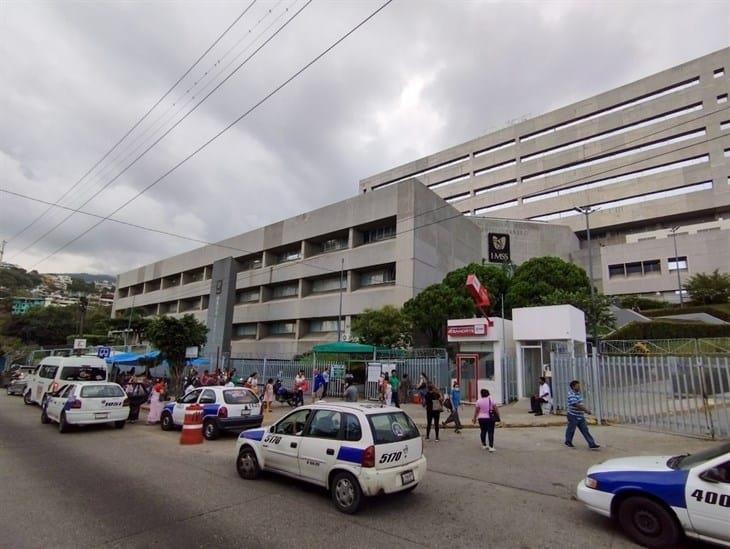 Secretaría de Salud: Más de mil médicos operan hospitales de Acapulco 