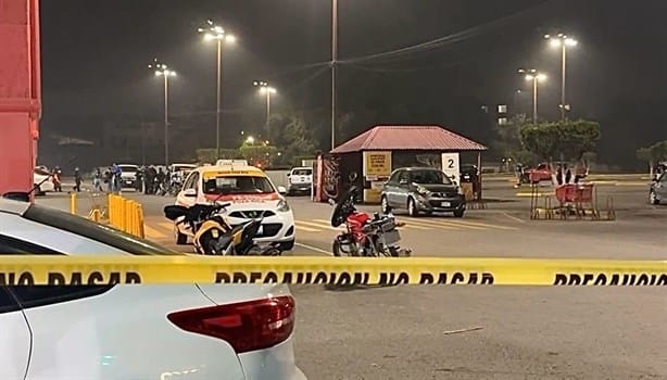 Asesinato en Poza Rica: ultiman a hombre en estacionamiento de centro comercial