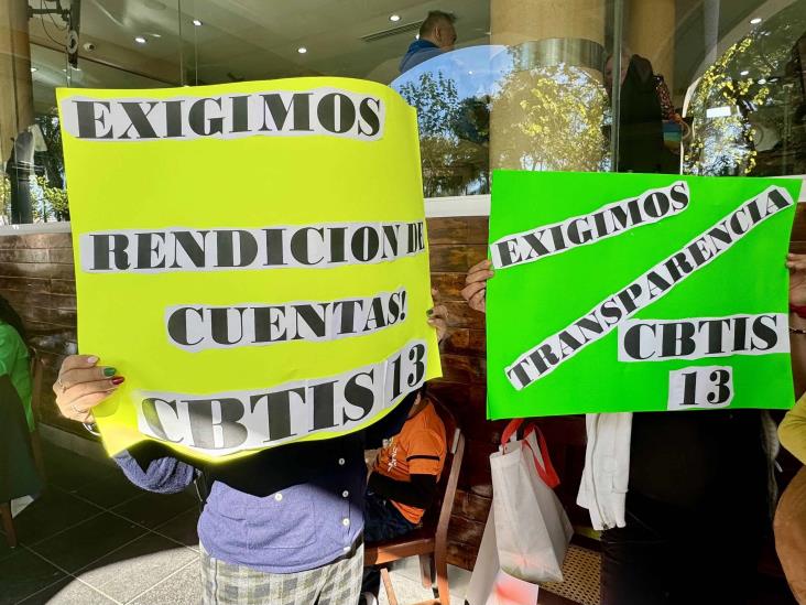 Exigen transparencia en Cbtis 13 de Xalapa