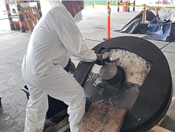 Marina decomisa carga de metanfetaminas con valor de 80 millones en el puerto de Veracruz | VIDEO