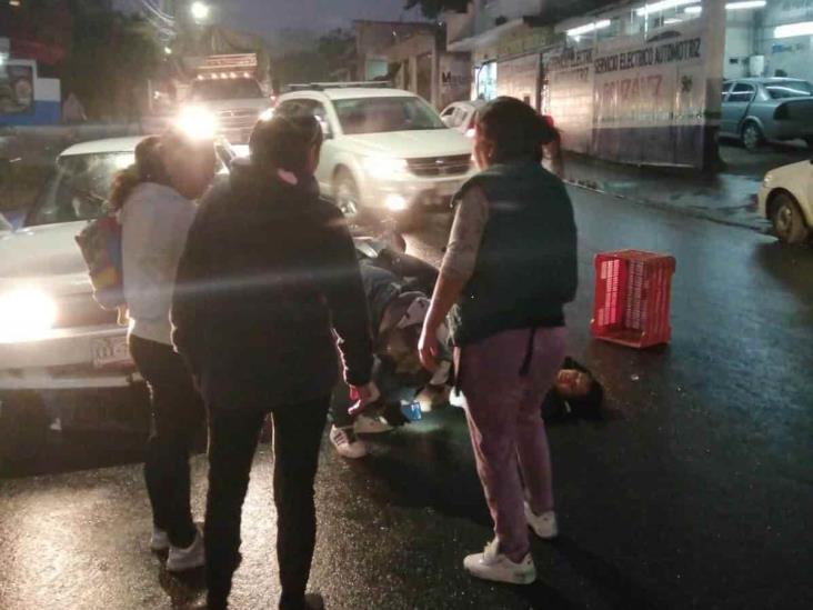 Impactan a mujer motociclista en Xalapa