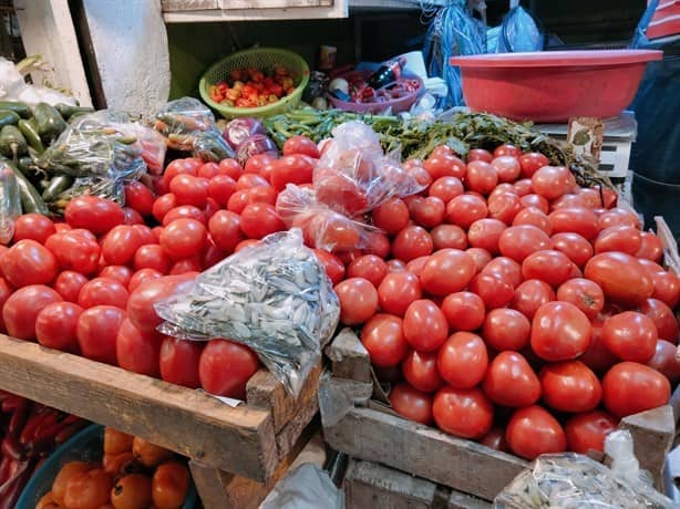 ¡Canasta básica, por las nubes! En Xalapa, frutas y verduras inician el año con incrementos