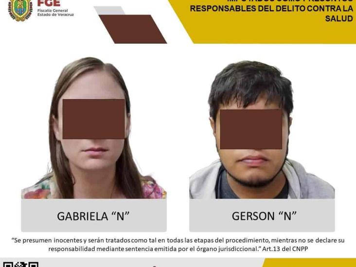 Por presunta posesión de metanfetamina, detienen a dos en Córdoba