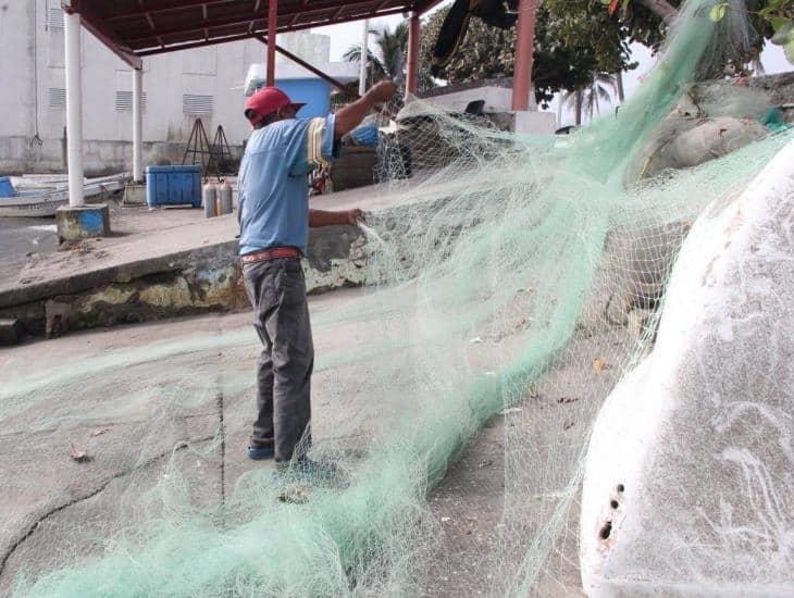 Pescadores de Veracruz buscan alternativas ante baja producción por el clima