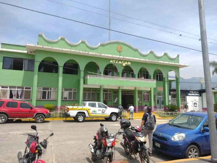 Tres órdenes de arresto pesan sobre el cabildo de Atzacan; ninguna se ha cumplido