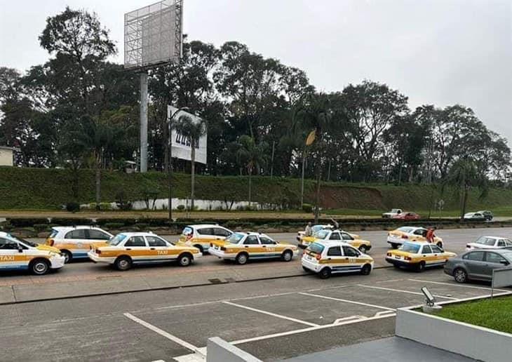 Protestan taxistas de Córdoba y Río Blanco por abusos de autoridad por parte de SSP