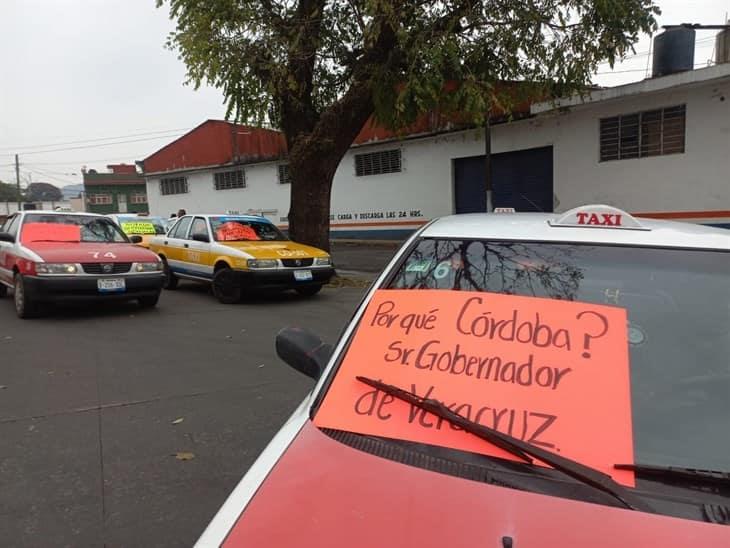 Protestan taxistas de Córdoba y Río Blanco por abusos de autoridad por parte de SSP