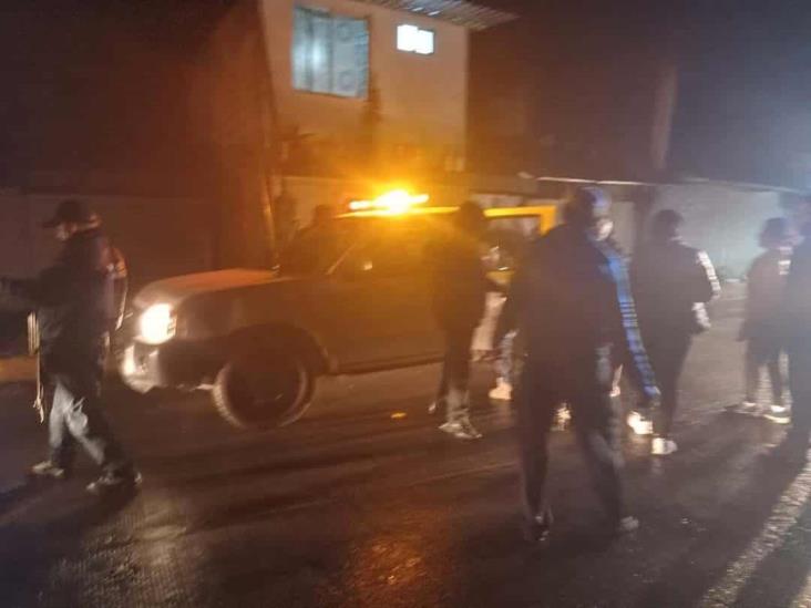 Hombre fallece y 5 personas resultan heridas en choque en Coscomatepec