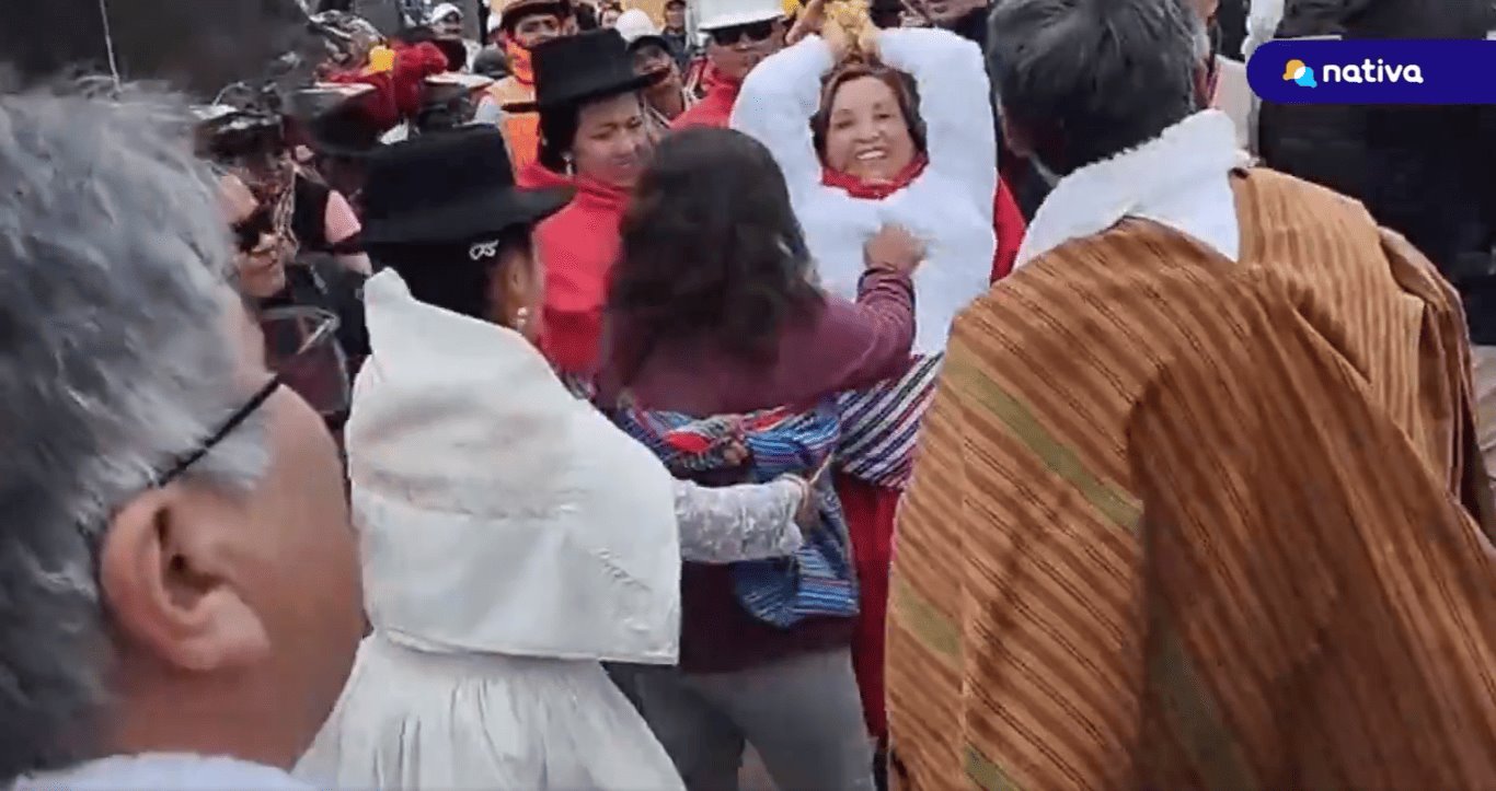 Dina Boluarte, presidenta de Perú, es agredida durante un evento | VIDEO