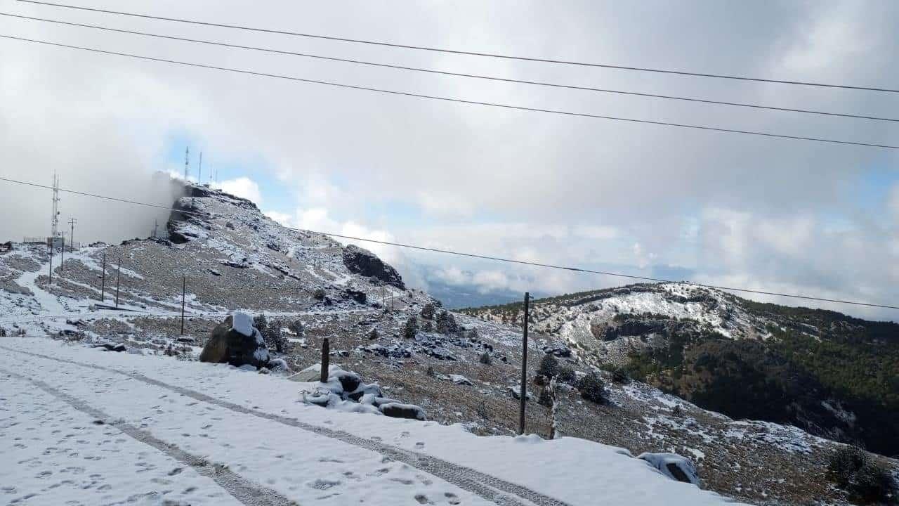 Se registra nevada en Cofre de Perote y Pico de Orizaba