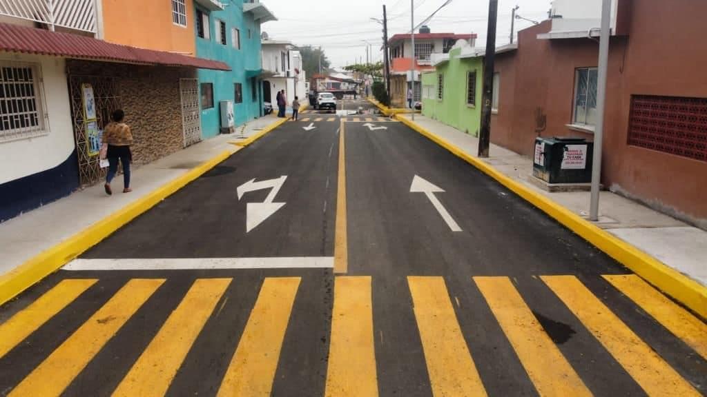 Inauguran obra de pavimentación en el fraccionamiento Los Volcanes, en Veracruz