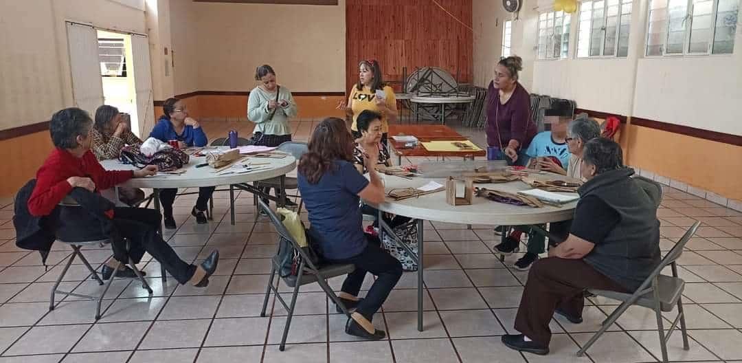 En Día Naranja, buscan con talleres fortalecer autosuficiencia de las mujeres