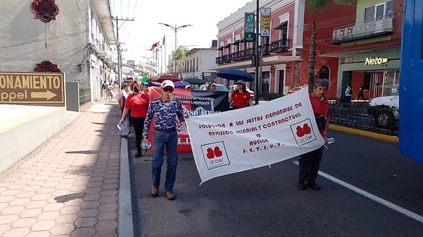 Setsuv también se moviliza en zona centro de Veracruz; exigen aumento (+Video)