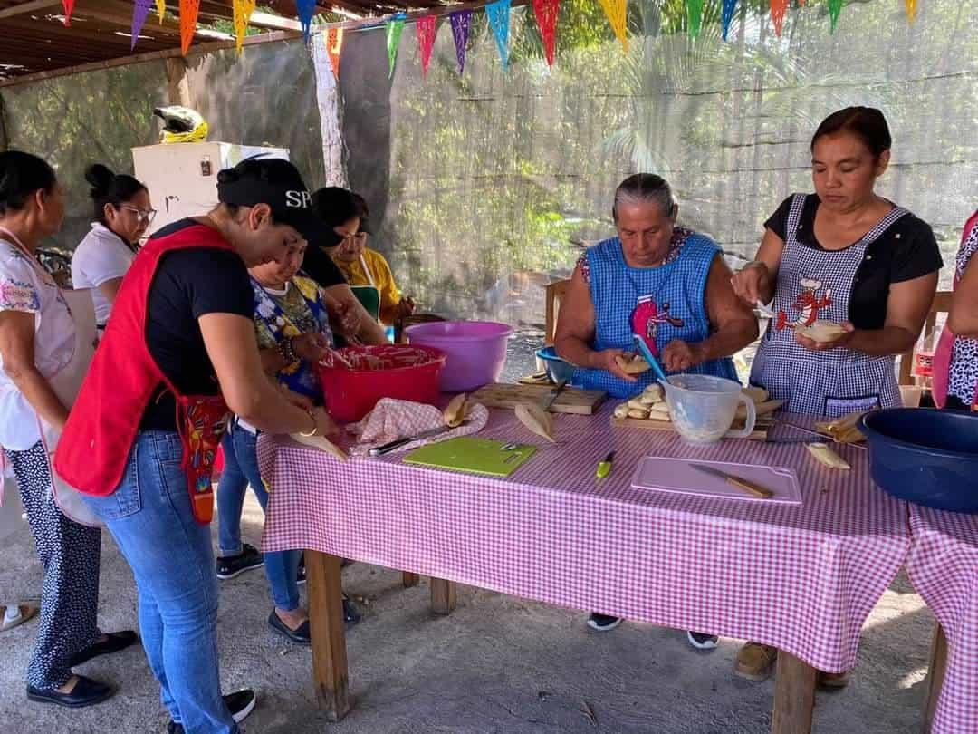 Finalista de MasterChef ofrece taller de elaboración de tamales en Úrsulo Galván