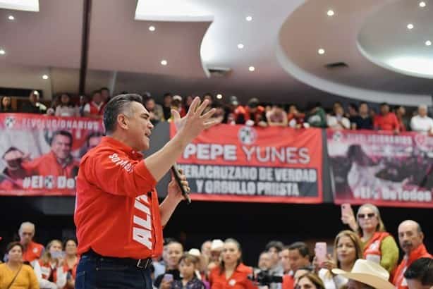 En capital de Veracruz, Moreno defiende proceso para candidaturas ante críticas