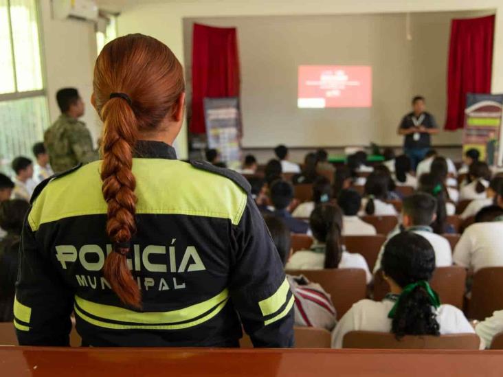 En escuelas de Córdoba, sensibilizan contra acoso escolar