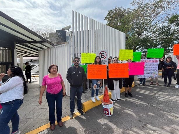 Protestan en Ciudad Judicial de Veracruz, acusan corrupción por parte de juez
