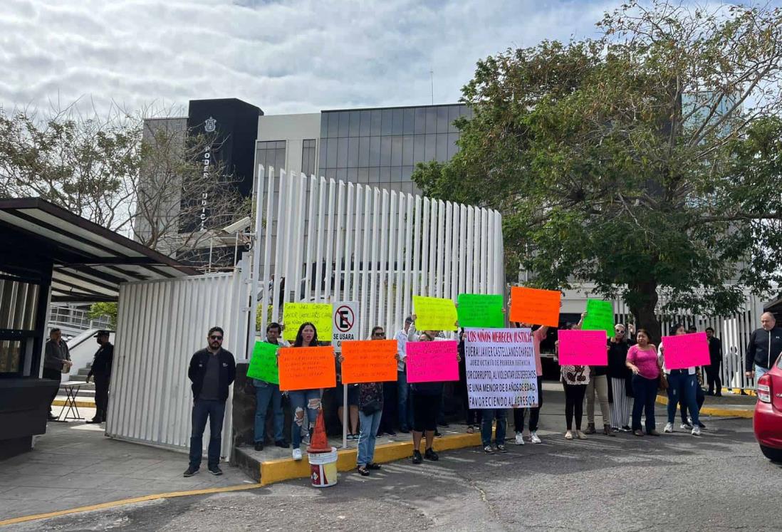 Protestan en Ciudad Judicial de Veracruz, acusan corrupción por parte de juez