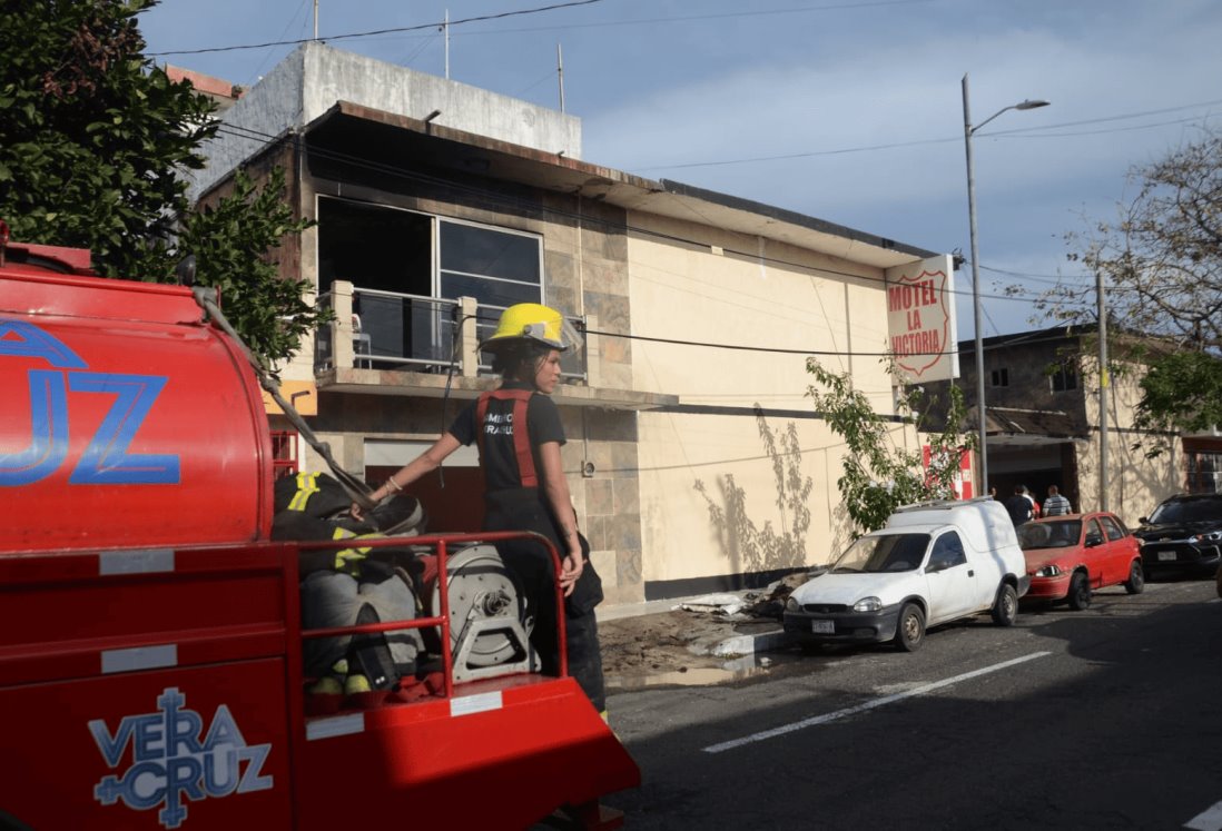 Fuerte incendio en vivienda de Colonia Centro de Veracruz