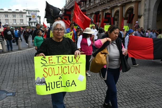 Setsuv vuelve a marchar en calles de Xalapa; ¿habrá huelga?