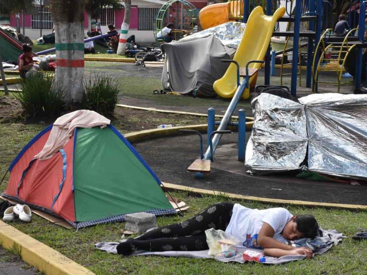 Caravana migrante continúa su paso por el centro de Veracruz; llegan a Ixtaczoquitlán