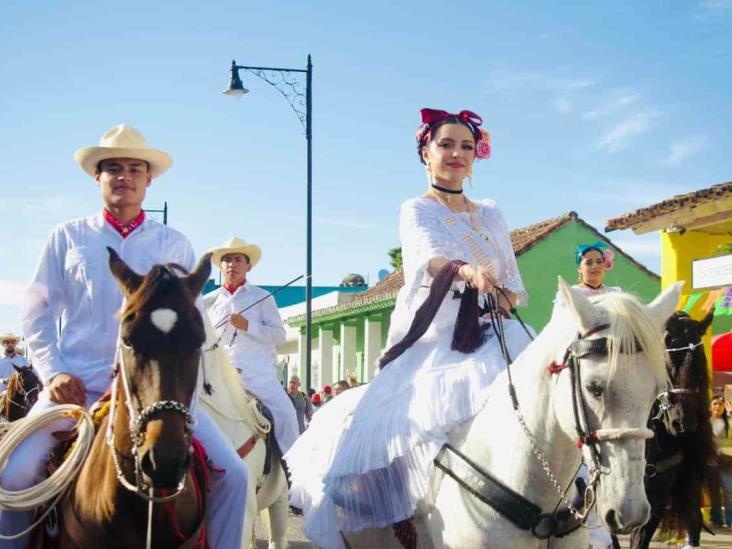 Tlacotalpan 2024: Con cabalgata, inician las fiestas de La Candelaria