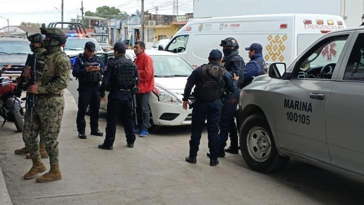 Fuerte movilización policial tras reporte de sustracción de mujer en Tlapacoyan