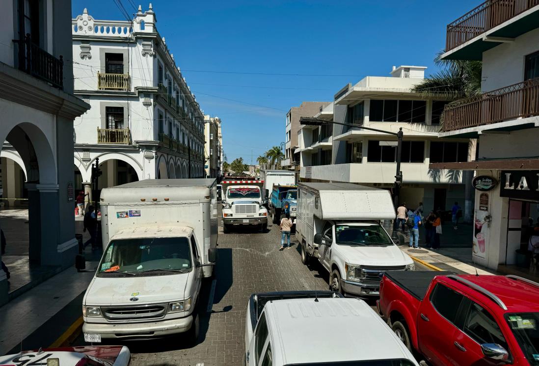 Camiones de carga pesada no pueden pasar por el municipio de Veracruz sin permiso: alcaldesa