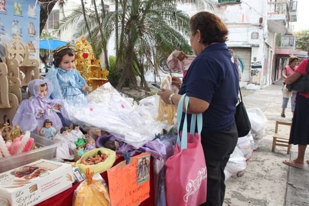 Vestir al niño Dios, una tradición que sigue vigente en comerciantes de Veracruz | VIDEO