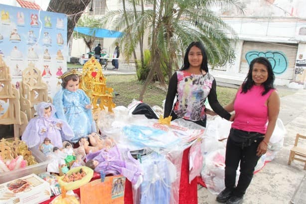 Vestir al niño Dios, una tradición que sigue vigente en comerciantes de Veracruz | VIDEO