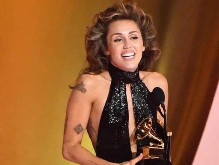 Miley Cyrus obtiene el primer Grammy de la Noche por ‘Flowers’