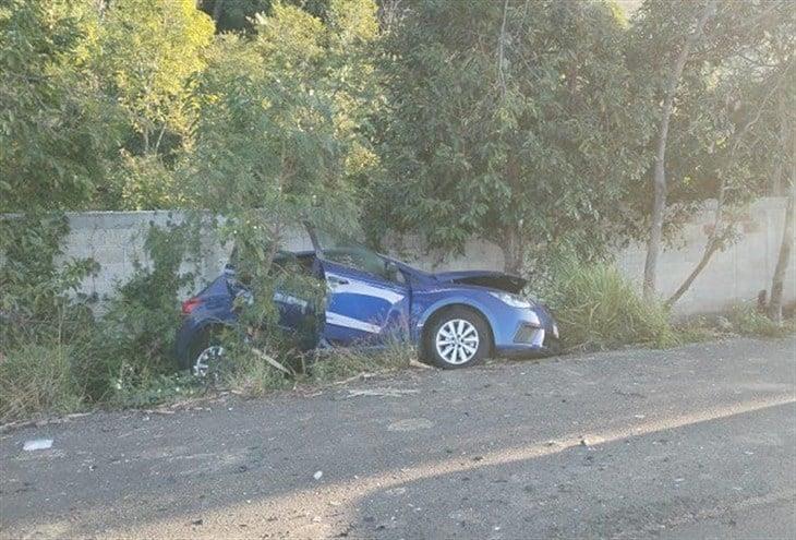 Volcadura deja un fallecido y seis heridos en Jalcomulco