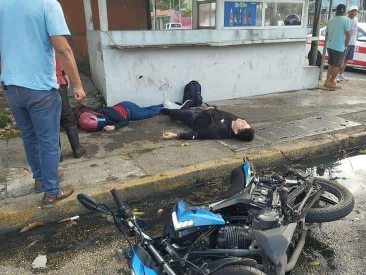 Choque en Coatzacoalcos deja a dos hermanos lesionados