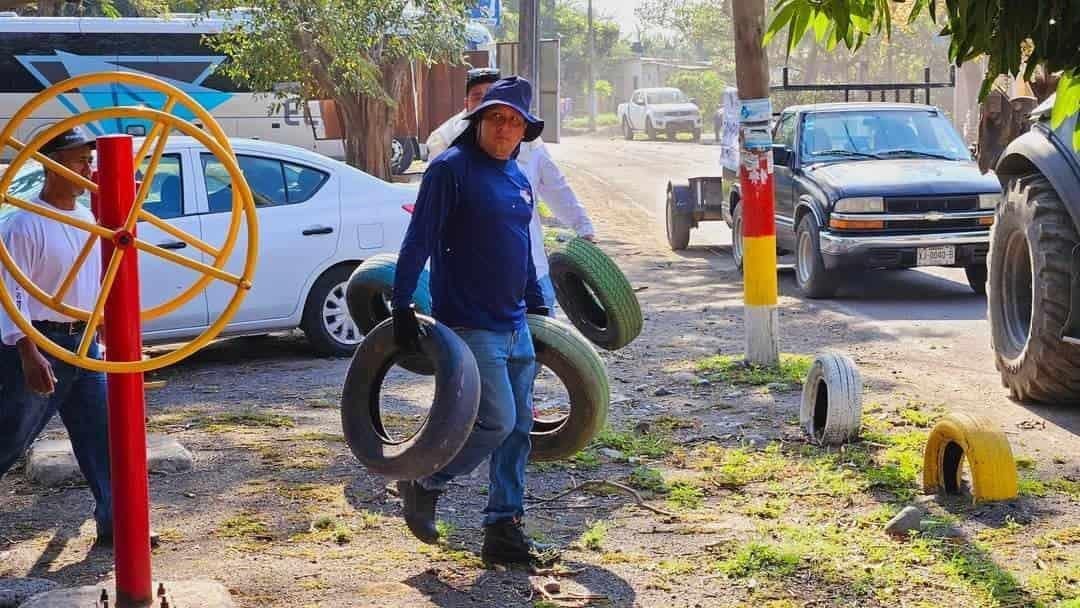 Realizan jornadas de descacharrización para evitar casos de dengue en Úrsulo Galván, Veracruz