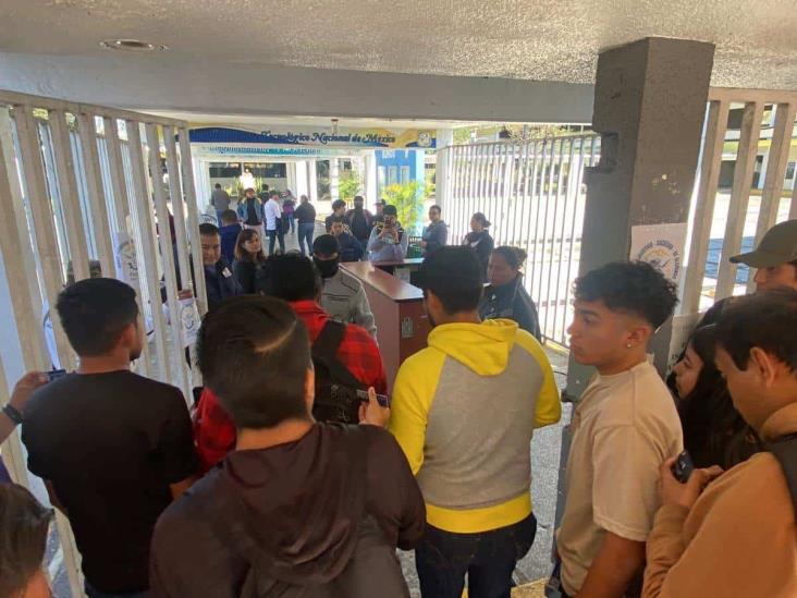 Alumnos liberan Tecnológico de Orizaba, tras dos días de protestas