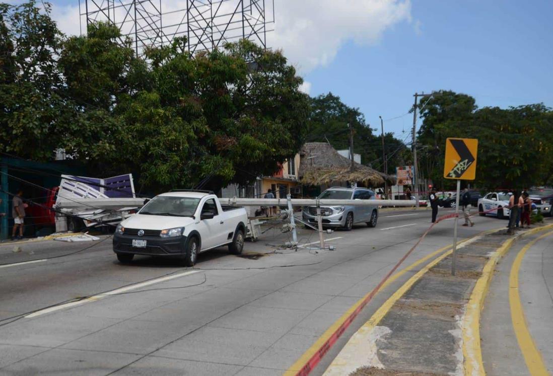 En 10 horas se restablecerá la vialidad y energía eléctrica tras accidente en bulevar de Boca del Río