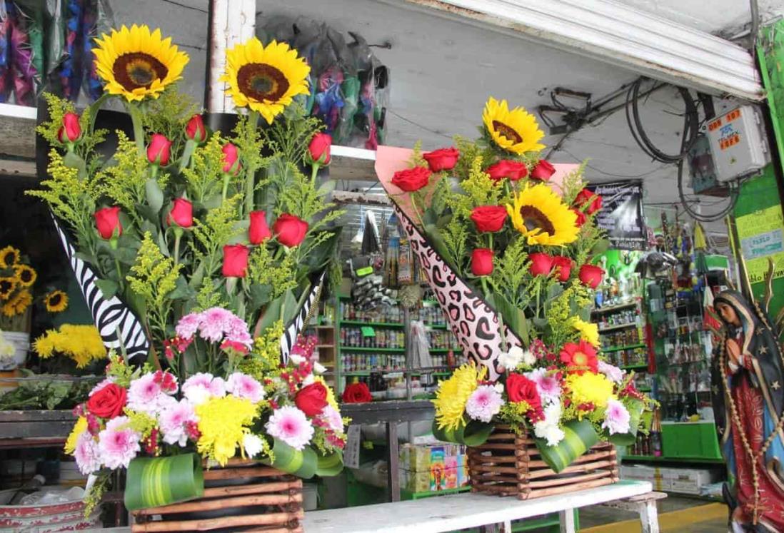Por 14 de febrero comerciantes de flores en Veracruz esperan un repunte de ventas