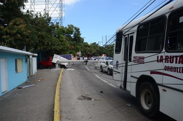 Vecinos exigen reductores de velocidad en bulevar de Boca del Río tras accidente