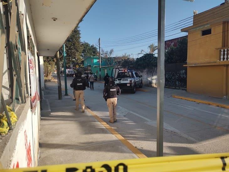 Asesinan a mujer a balazos cuando llevaba a su hijo a escuela de Xalapa