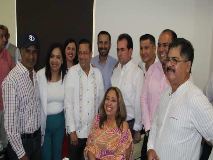 Pepe Yunes se reúne con empresarios del CCE en Veracruz