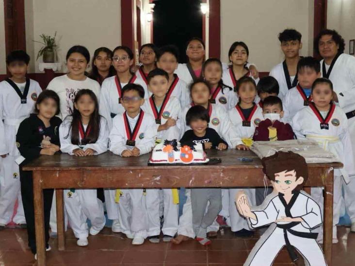 Escuela de taekwondo Dark Dragons Misantla celebra 18 años