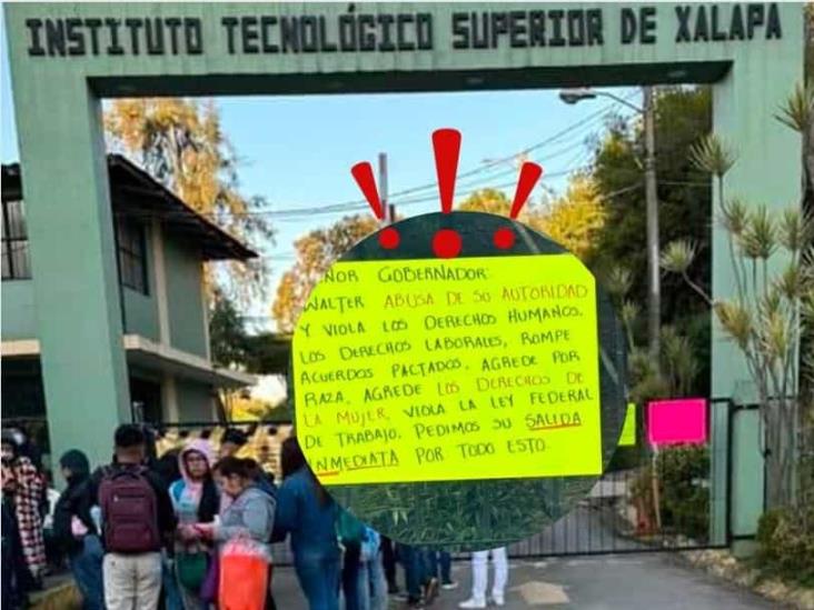 Maestros bloquean Tec de Xalapa; exigen destitución de director