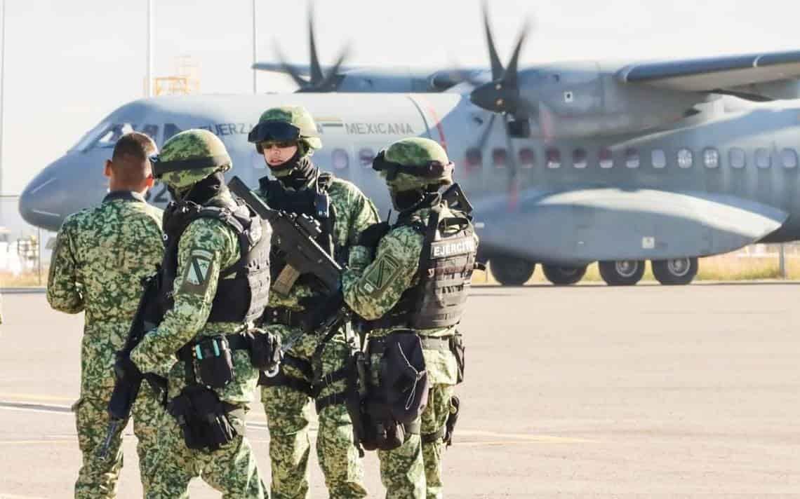 Orgullo mexicano: Fuerza aérea, Ejército y bandera