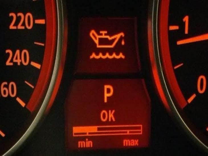 Cuándo se le debe cambiar el aceite al auto y qué le pasa al motor si no lo haces