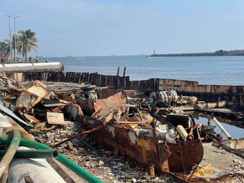 Desmantelamiento del buque cañonero Guanajuato en Boca del Río está en su etapa final