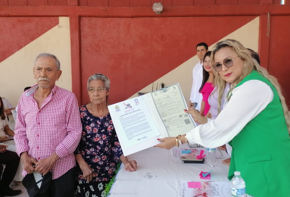 Se casan 37 parejas en Bodas Colectivas de Paso de Ovejas