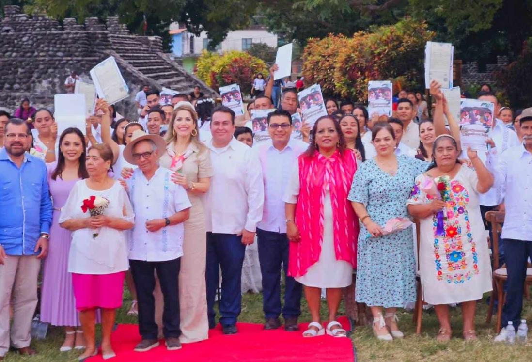 40 parejas formalizaron su unión en las bodas colectivas de 2024 en Cempoala