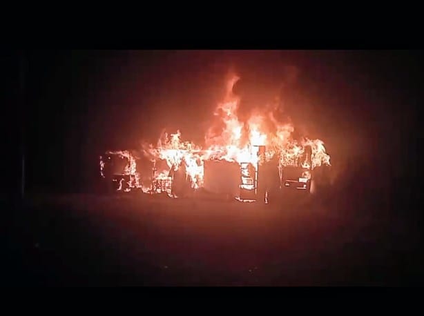 Fuego acaba con vivienda en colonia Revolución, en Xalapa