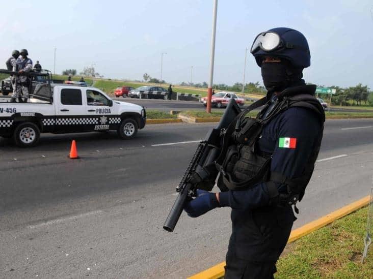 Vecinos de colonia en Veracruz amarran y golpean a presunto ladrón